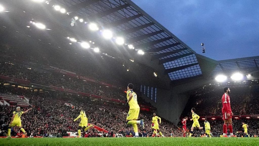 Arne Slot Ungkap Alasan Liverpool